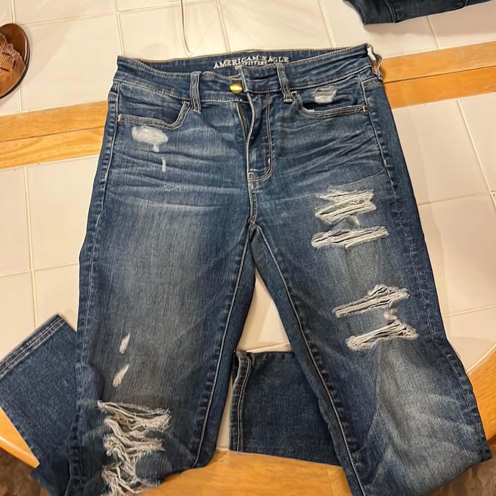American eagle super stretch, high rise, jegging destroyed look.. never worn sz4